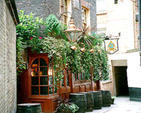 Ye Olde Mitre - Ely Place - London
